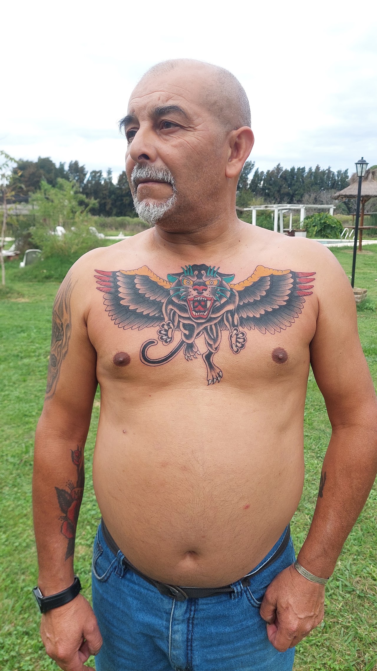 Tatuaje en pecho - Smitaaj Tattoo